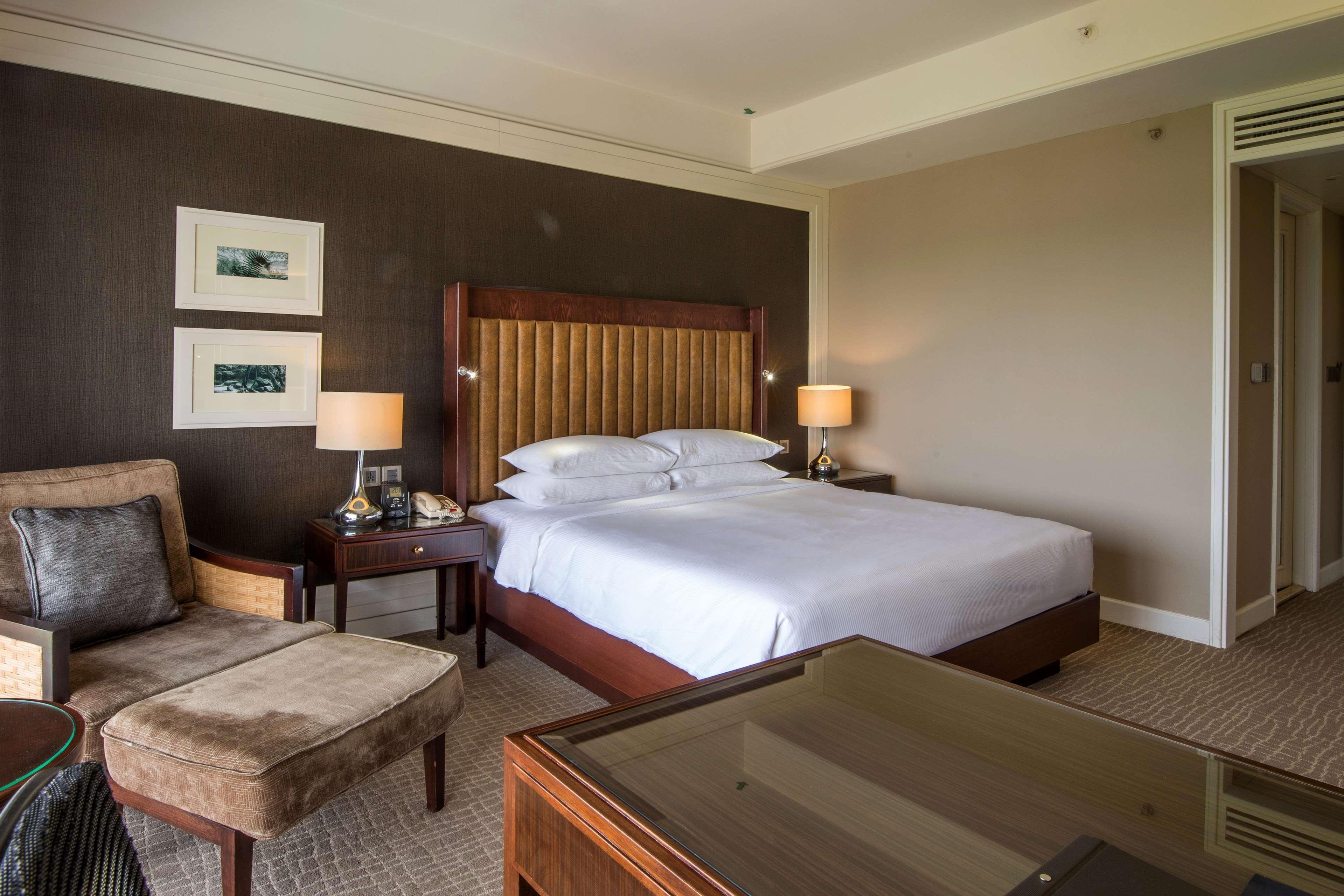 Hilton Kuching Hotel Eksteriør bilde