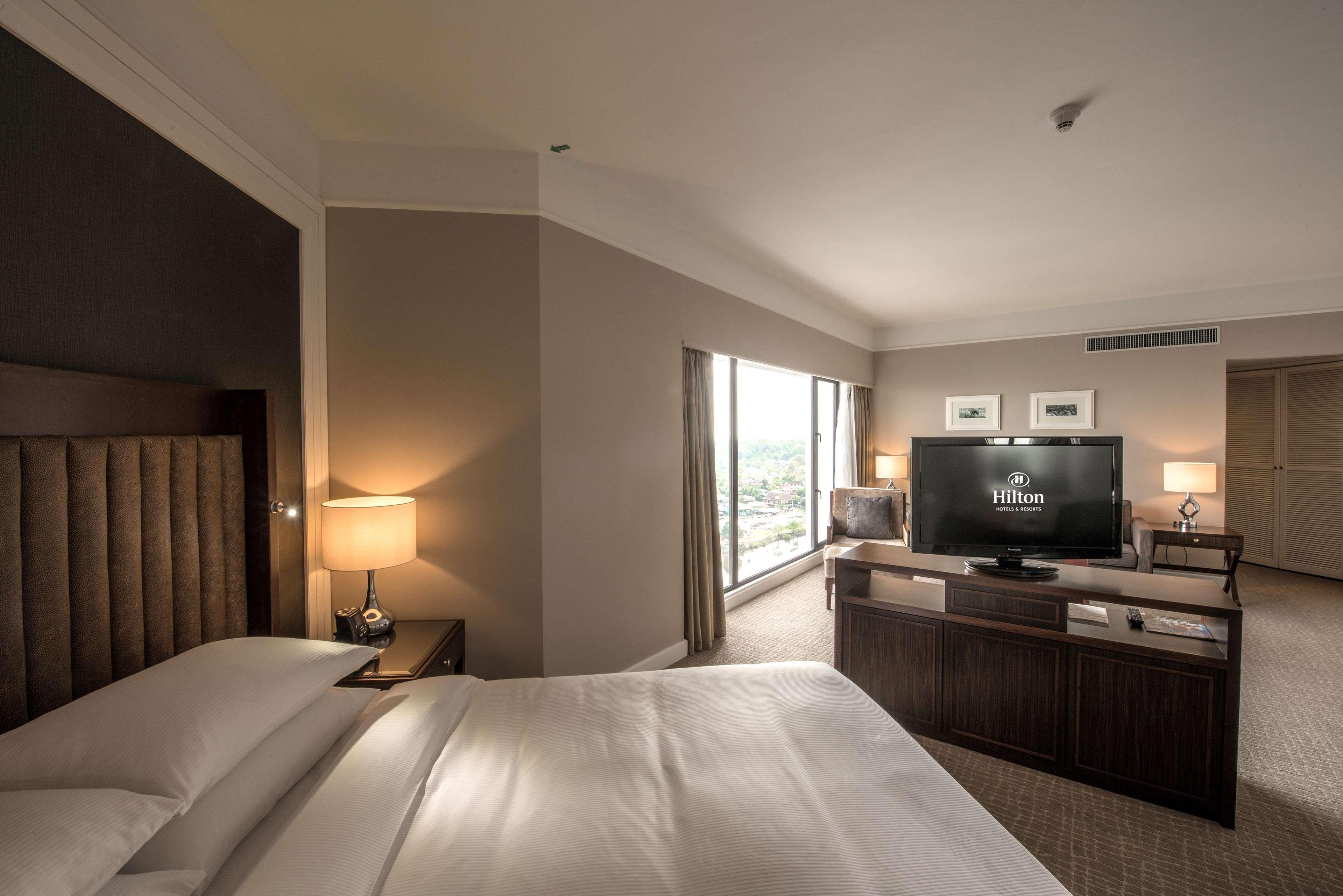 Hilton Kuching Hotel Eksteriør bilde