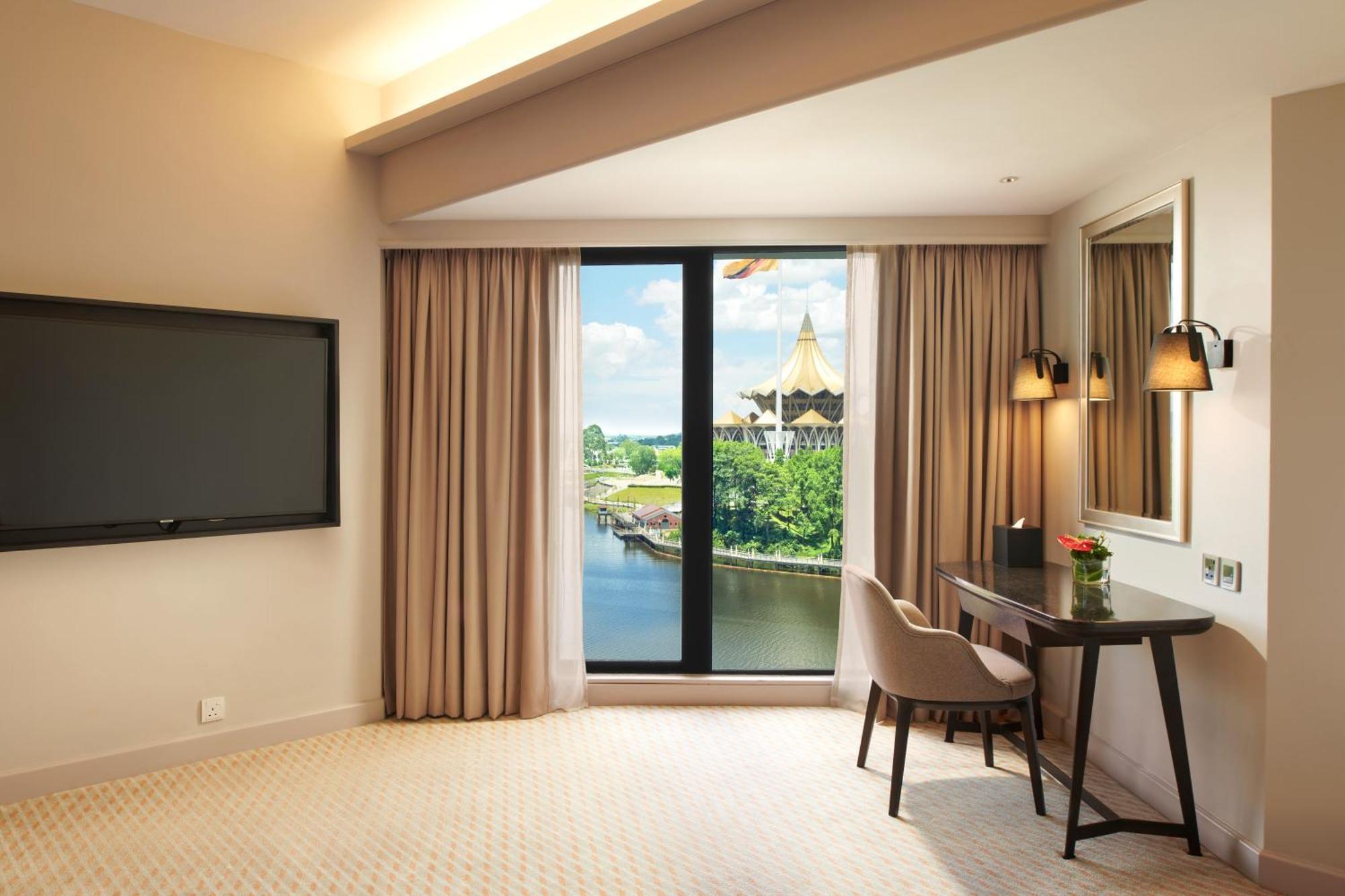 Hilton Kuching Hotel Eksteriør bilde