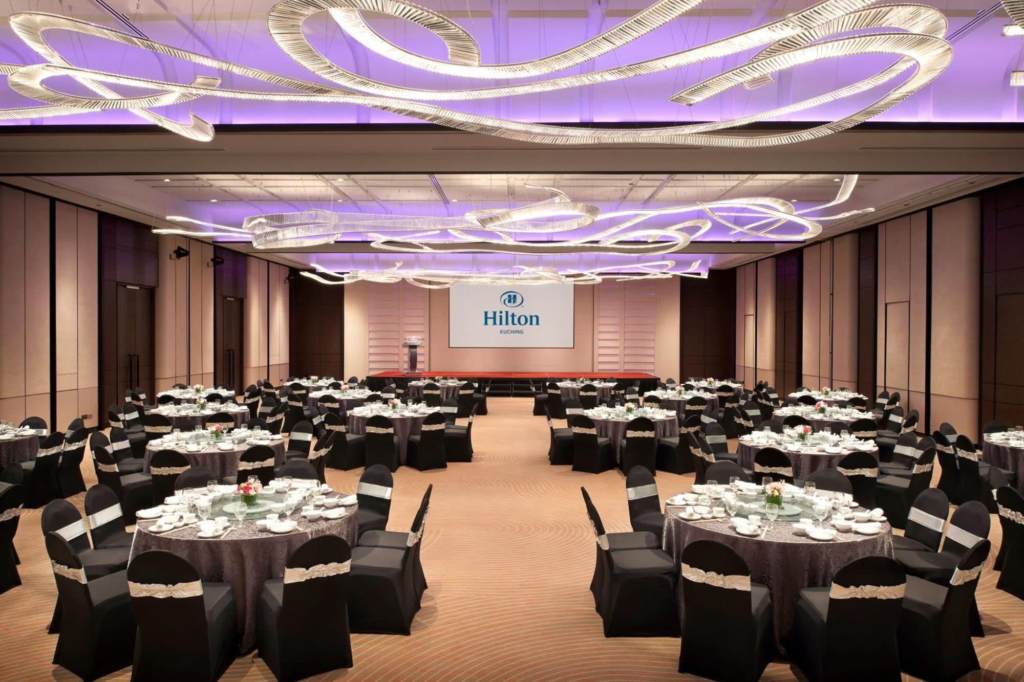 Hilton Kuching Hotel Eksteriør bilde