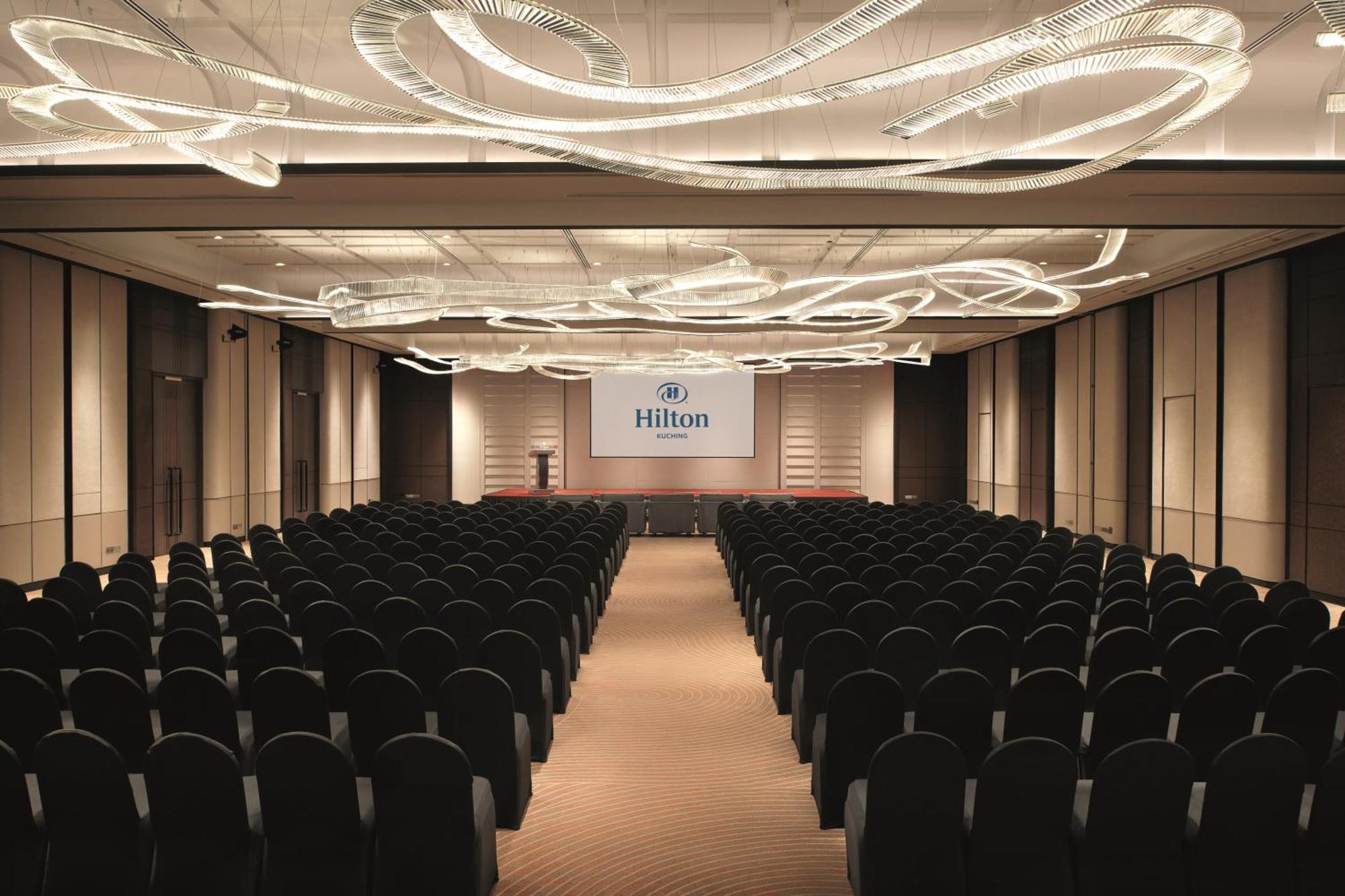 Hilton Kuching Hotel Eksteriør bilde