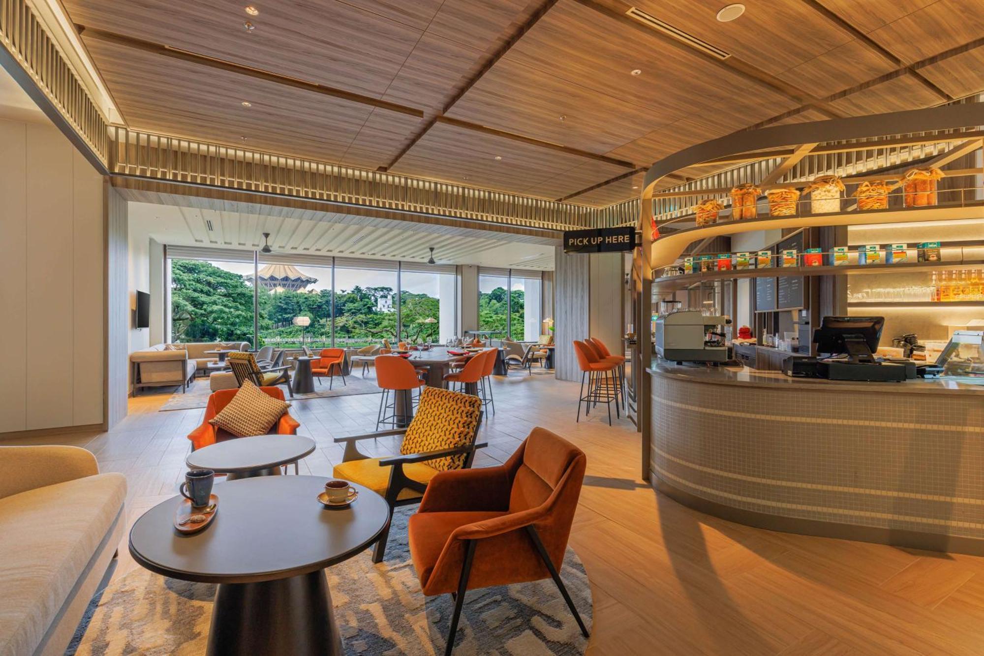 Hilton Kuching Hotel Eksteriør bilde