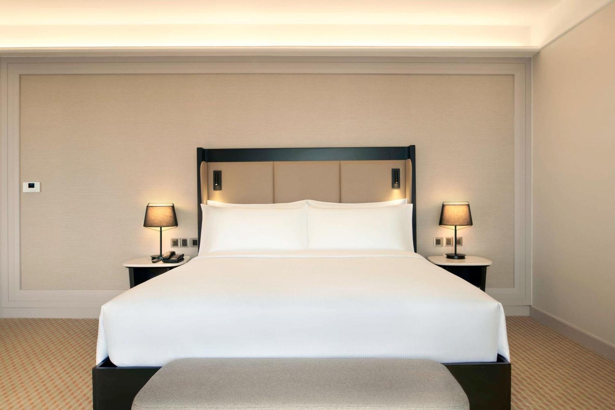 Hilton Kuching Hotel Eksteriør bilde